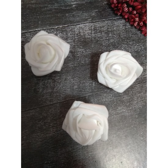 Роза из фоамирана  d=4 см айвори,  цена за 1 шт